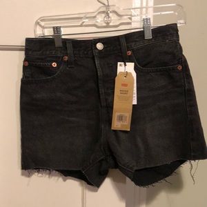 Levi’s High Rise Black Shorts